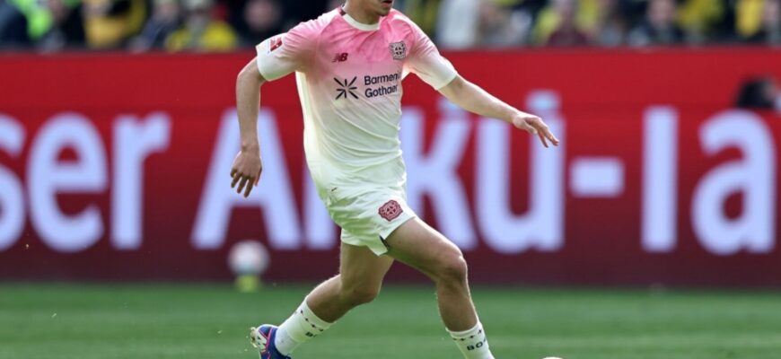 Manchester City Jazoir terma jamoasi yarimhimoyachisiga qiziqmoqda – Plettenberg