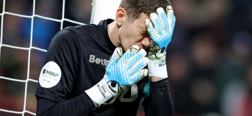 Mitryushkin "Lokomotiv"ga "Krasnodar" va "Zenit" bilan kurashishga nima yetishmaganini aytdi.