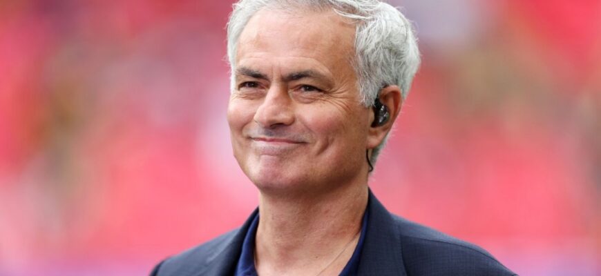 Benfika: Mourinyu Jamoasi Ligada Mag'lubiyatsiz Mavsumni Yakunladi