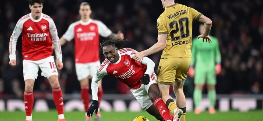 Crystal Palace — Arsenal: APL 38-tur onlayn translyatsiyasi