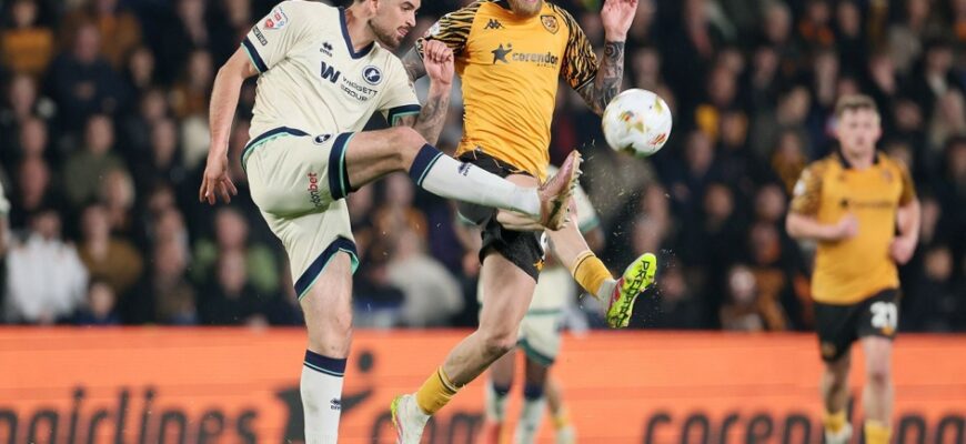 Hull City va Millwall APL pley-offining ilk o'yinida gol ura olmadi