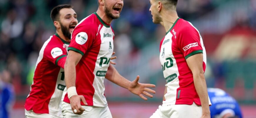 Lokomotiv RPL bronza medallari: kiyim almashtirish xonasidan kadrlar!