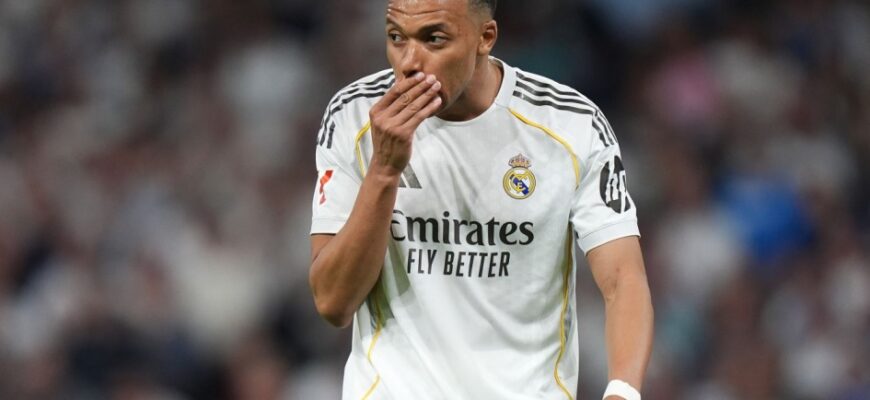 Mbappe: "Real" sobiq murabbiyi tanqidlar fonida hujumchini qo'llab-quvvatladi.