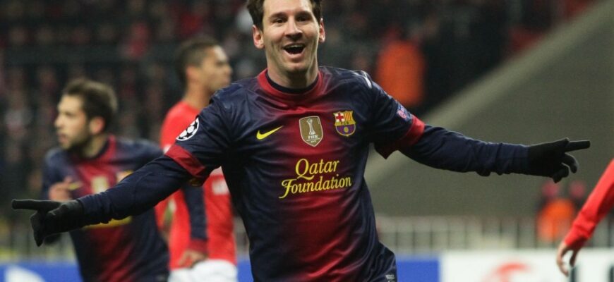 Messi "Real"ning uch yulduzi bilan futbolka alishmaganidan afsusda
