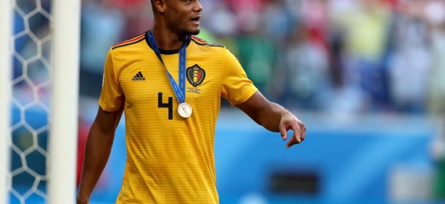 Vensan Kompany "Manchester Siti"ning Gvardiola bilan xayrlashuv marosimida!