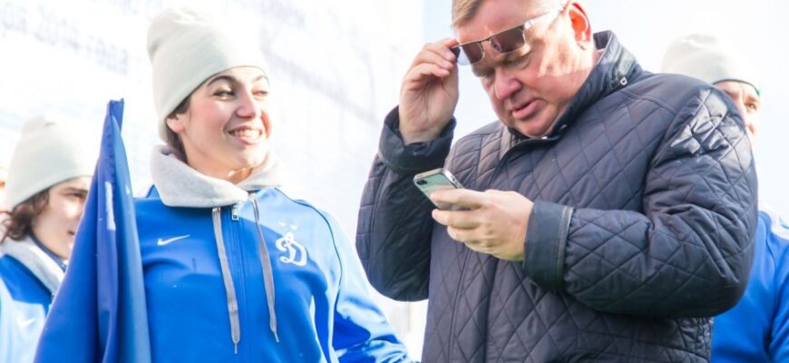 Andrey Kostin Rossiya futboliga qarshi sanksiyalarni "aqldan ozgan" deb atadi