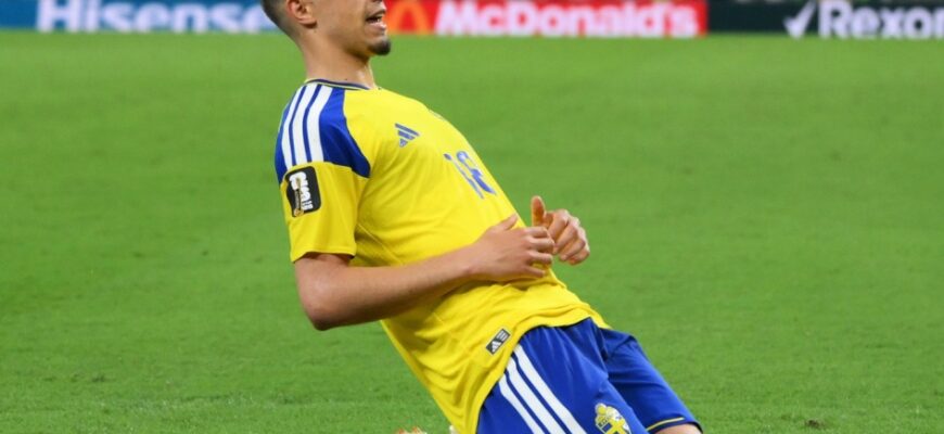 Liverpul va Chelsi Yasin Ayari uchun kurashda!