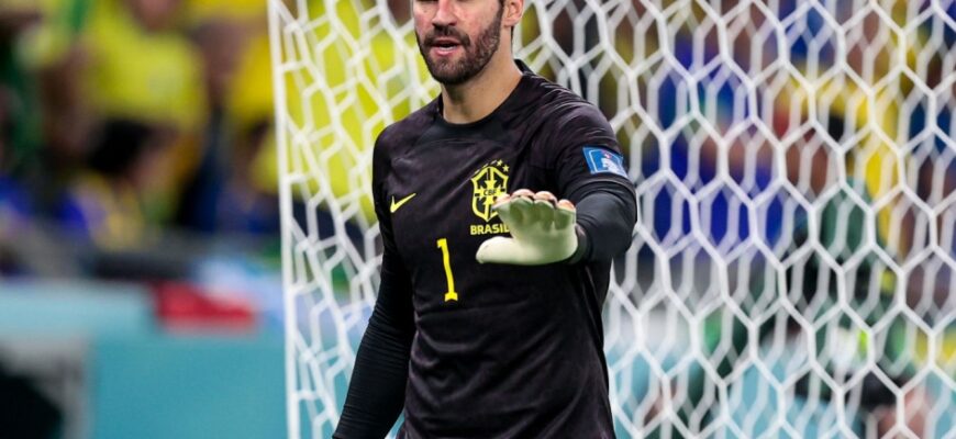 Marokash — Braziliya: Saybari 21-daqiqada Alissonni dog'da qoldirib hisobni ochdi
