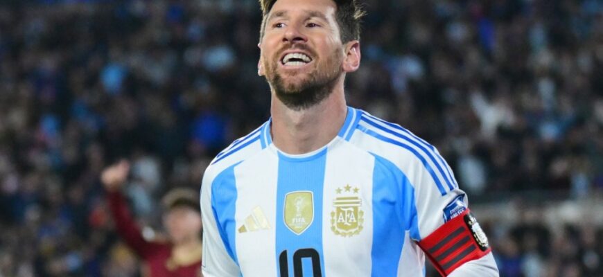 Messi: Argentina murabbiyi u bilan maslahatsiz qaror qilmaydi