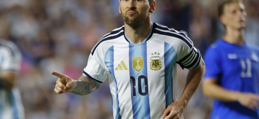 Messi otasi kasalxonadan chiqdi, tiklanish uyda davom etadi