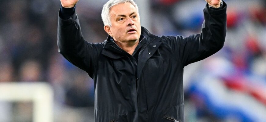 Mourinyo "Real" libosidagi videosini AI ishi deb atadi