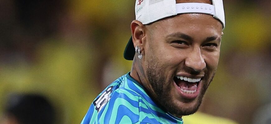 Neymar jarohatdan forig' bo'lib, Shotlandiyaga qarshi o'yinga tayyor!