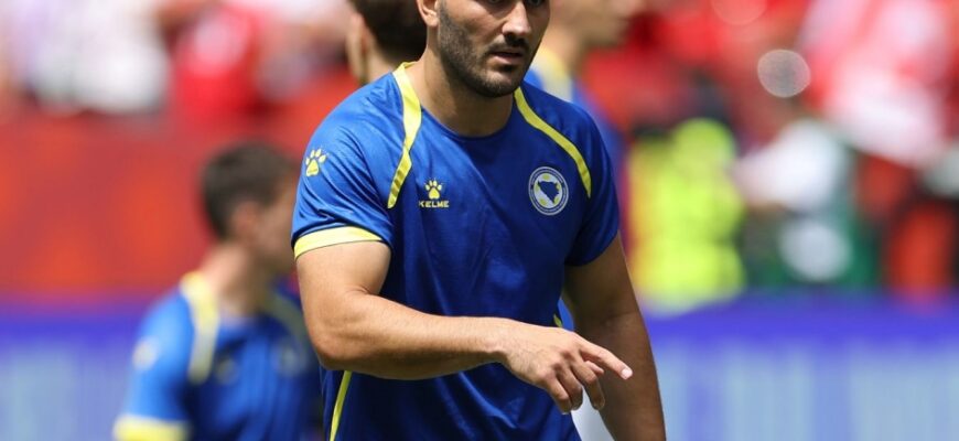 Sead Kolasinac Kanada – Bosniya O'yinida Ajoyib Qutqaruv