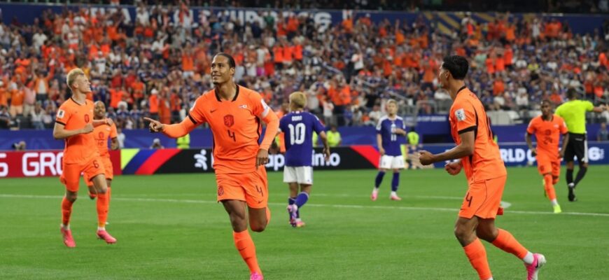 Virjil van Deyk Niderlandiya – Yaponiya o'yinining eng yaxshi futbolchisi