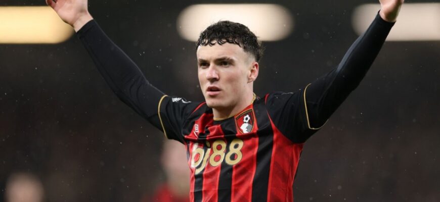 Alejandro Jimenez "Fiorentina"ga o'tdi: "Bournemouth"dagi mojaro ortidan!