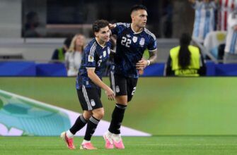 Batistuta Lautaro Martines va Xulian Alvares haqida gapirdi