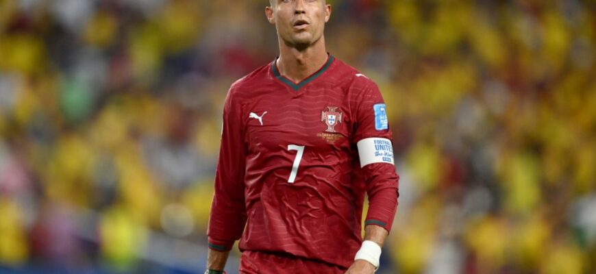 Cristiano Ronaldo 41 yoshida JCH pley-offida qatnashgan ilk futbolchi