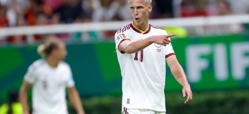 Daniyel Olmoning qulab bergan ajoyib pasi Ispaniyaning ikkinchi goli!