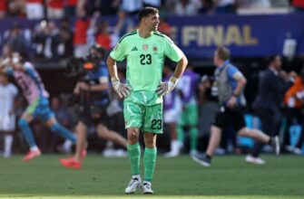 Emiliano Martines: Jahon Chempionati finalida Unai Simondan ko'proq seyv!