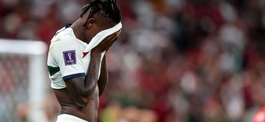 Fenerbahche Leao va Demirovich haqidagi mish-mishlarga rasmiy javob berdi