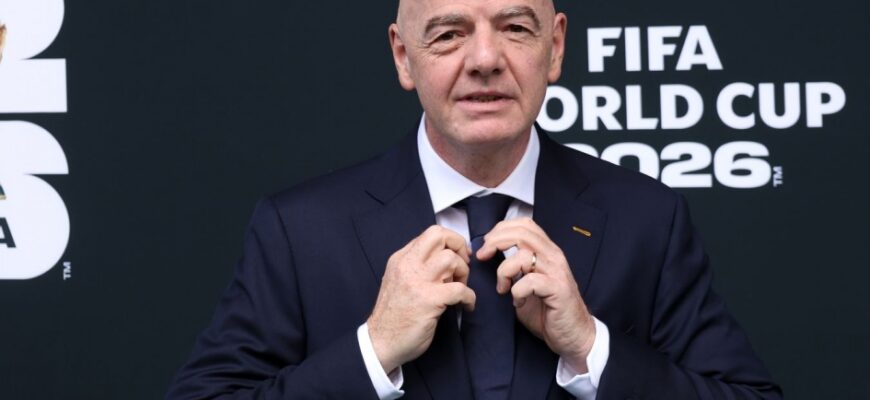 Ispaniya murabbiyi JCH-2026 g'alabasidan so'ng Infantino so'zlarini oshkor qildi