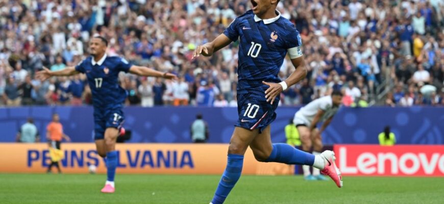 Kilian Mbappe: Fransiya murabbiyi uch so'zda keskin javob qaytardi