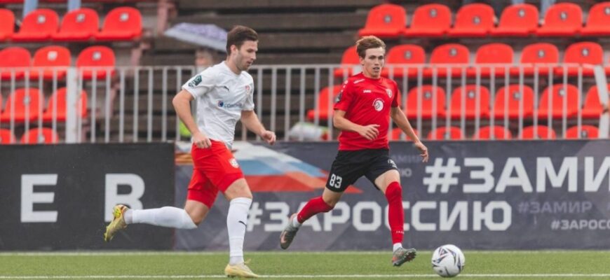 Kostromskiy Spartak va Tekstilshchik: Qizg'in bahsda durang, ikki futbolchi chetlatildi!