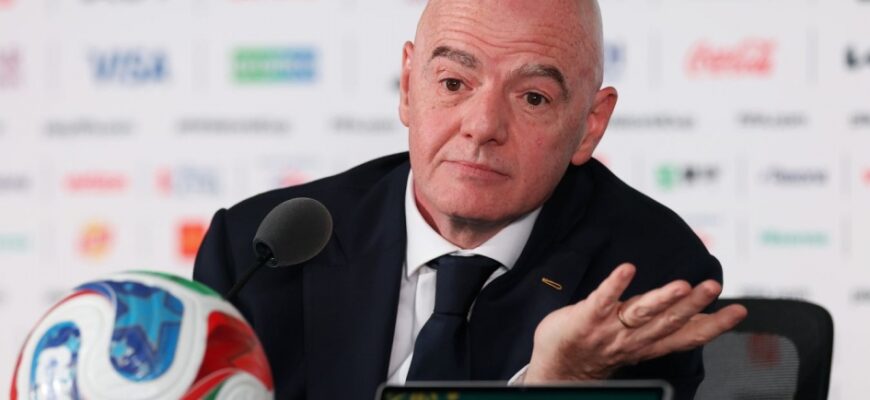 Mbappe: Infantino uni himoya qildi, senator qamoq bilan tahdid solmoqda