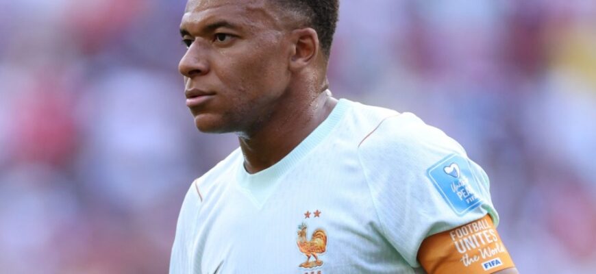 Mbappe Jahon va Yevro chempionatlarida 20+ gol urgan uchinchi futbolchi