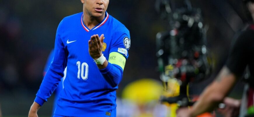 Mbappe qo'l siqishdan bosh tortdi: Gil tafsilotlarni ma'lum qildi