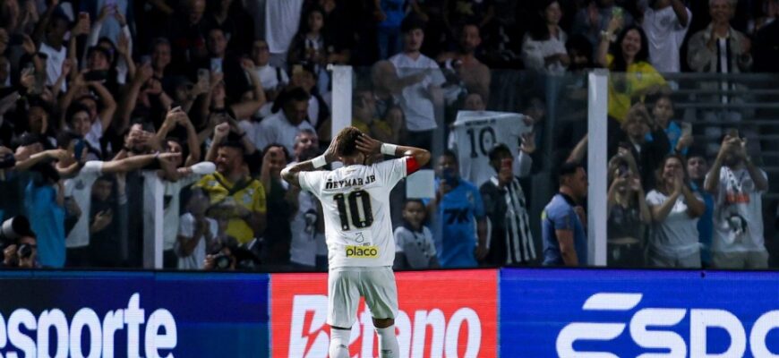 Neymar "Santos" safidagi golini poker va golf bilan nishonladi