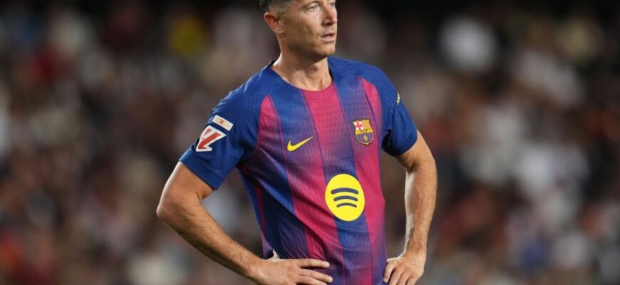 Robert Levandovski "Barselona" futbolchilarini Jahon chempionligi bilan tabrikladi