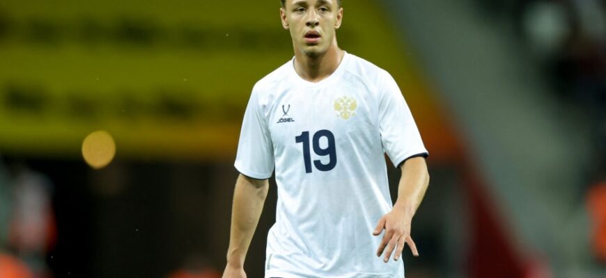 Smolov Ibragimovga Angliya terma jamoasida o'ynashni maslahat berdi
