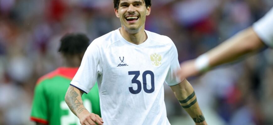 Vaxaniya: "Krasnodar"da kimlar bilan yaqin do'stman?"