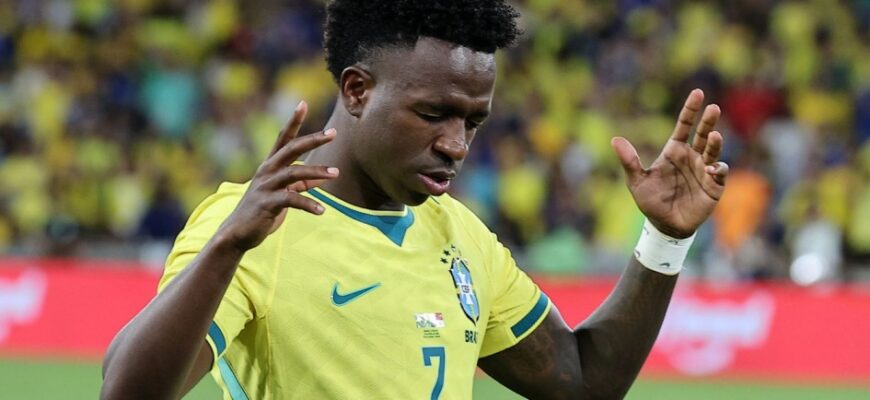 Vinicius iyakni to'g'irlash bo'yicha kosmetik muolaja qildi — TMK