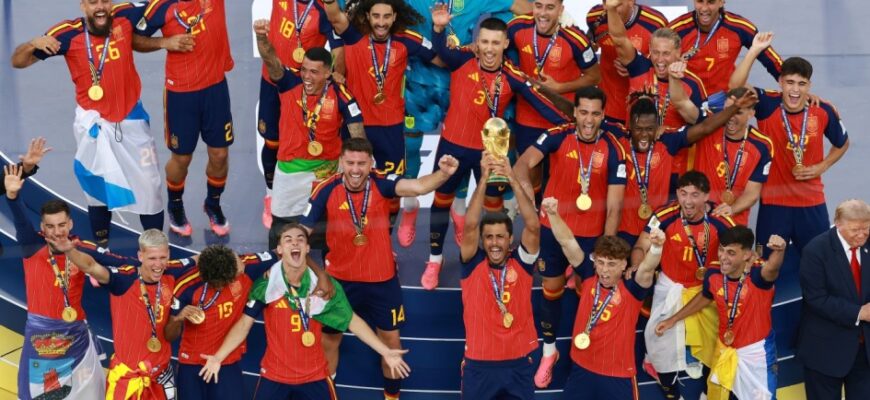 Xuan Dias Ispaniyaning 2010 va 2026-yilgi chempion jamoalarini solishtirdi