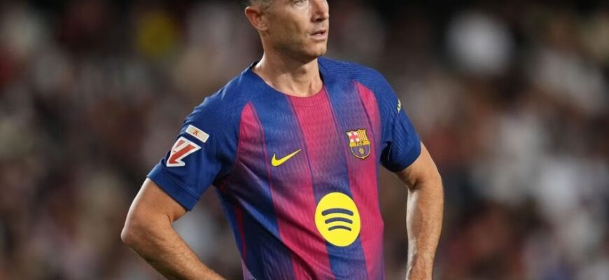 Barselona Robert Levandovskini klub afsonalari qatoriga qo'shdi