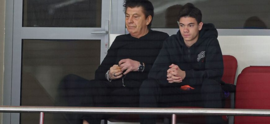 Dasaev: Semak "Zenit" futbolchilarini boshqara olmayapti