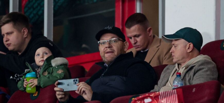 Dmitriy Tarasov Putin tasvirlangan futbolka haqida: "Men afsuslanmayman!"