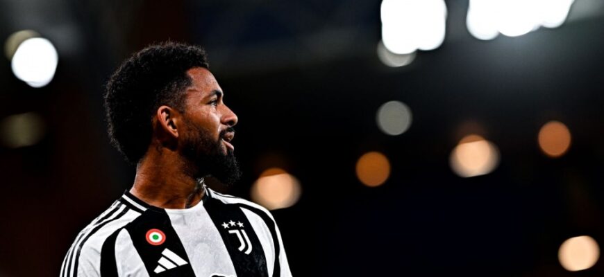 Douglas Luis "MYu"ga intilmoqda, "Yuventus" uni Zirkzeega almashishi mumkin.