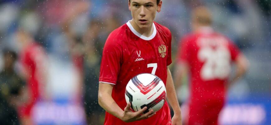 Ildar Axmetzyanov RPLning eng yaxshi yosh futbolchilari beshligini tanladi