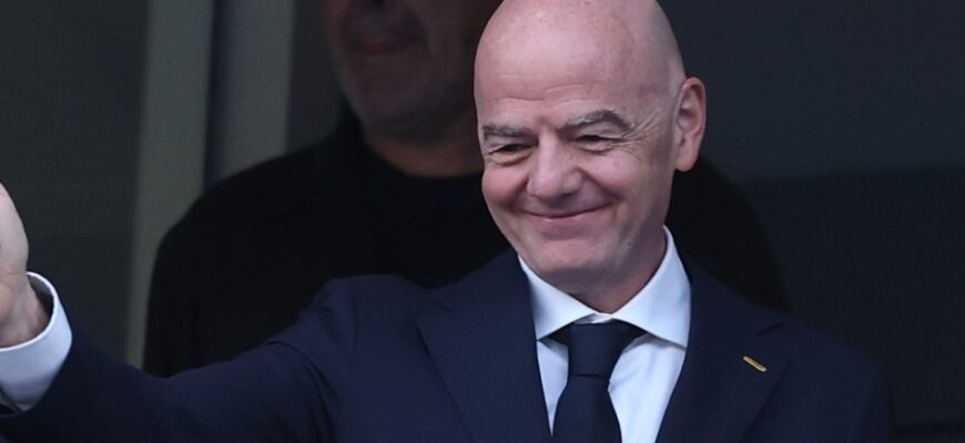 Infantino janjali: UEFA vaziyatni qoidalarga mos deb ta'kidladi