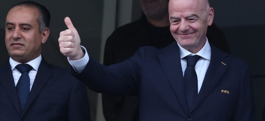 Infantino Yevropa Superligasini FIFA Superligasiga aylantirish bo'yicha maxfiy muzokaralar olib bordi