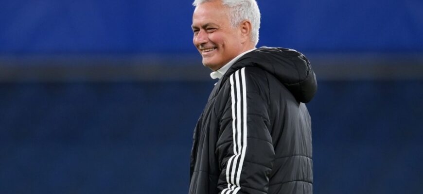 Jose Mourinho: Murabbiylik faoliyatini to'xtatishga qarshi keskin munosabat