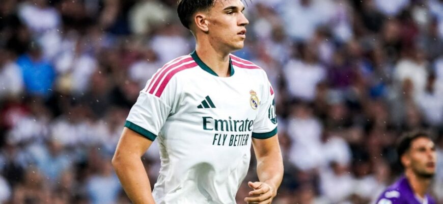 Karlos Espi: Mourinyu "Real" yangi hujumchisini yuqori baholadi
