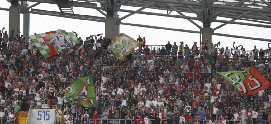 Lokomotiv muxlislari "Akron"ga qarshi o‘yinda jamoani kuchaytirishni talab qildi.