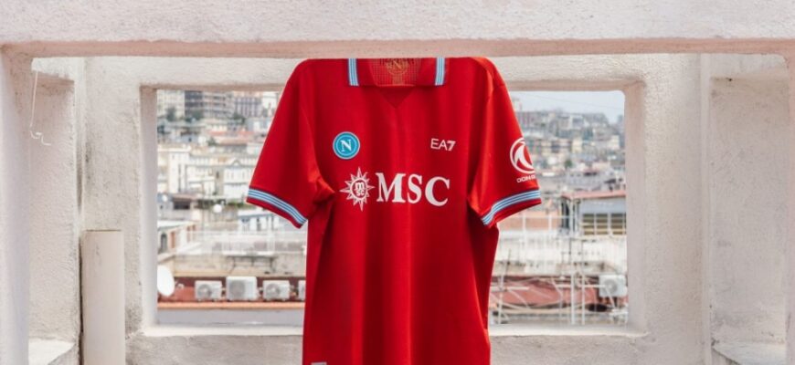 Napoli 2026/2027 mavsumi uchun uchinchi libosini taqdim etdi