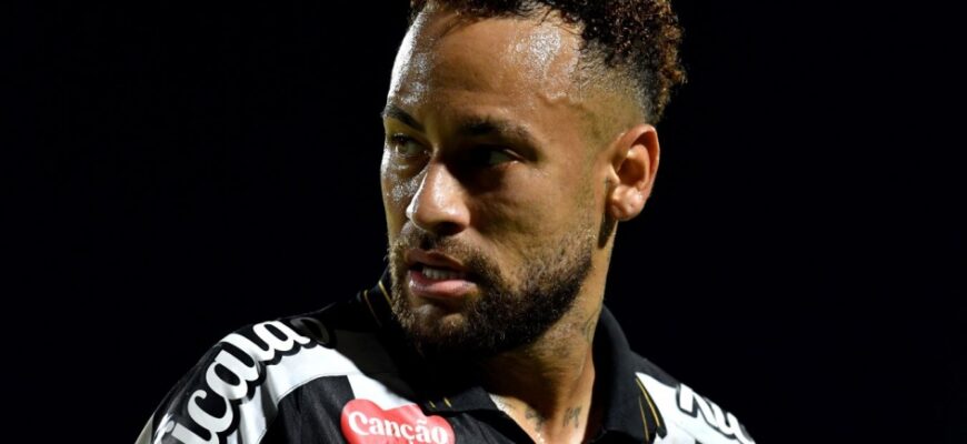Neymar: "Santos" g'alabasi ortidan raqib muxlislari bilan tortishuv