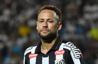 Neymar: Santos murabbiyi uning maydondagi xatti-harakatini muhokama qiladi
