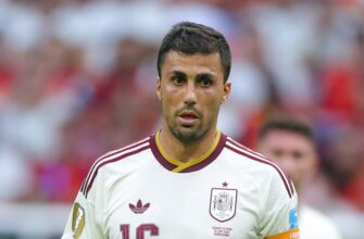 Rodri Barselonaga yetib kelib, "Barselona" muxlislariga murojaat qildi